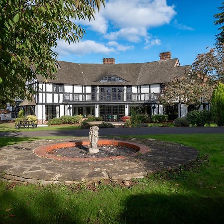 Thatchers East Horsley Exterior photo