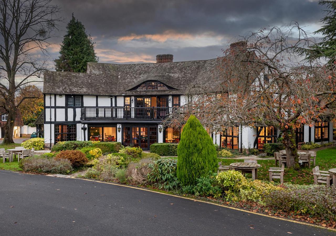 Thatchers East Horsley Exterior photo